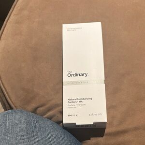 The Ordinary Hydrators & Oils in White